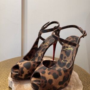 Christian Louboutin Jenlove Leopard Print Platform Peep Toe Red Sole Heels 120